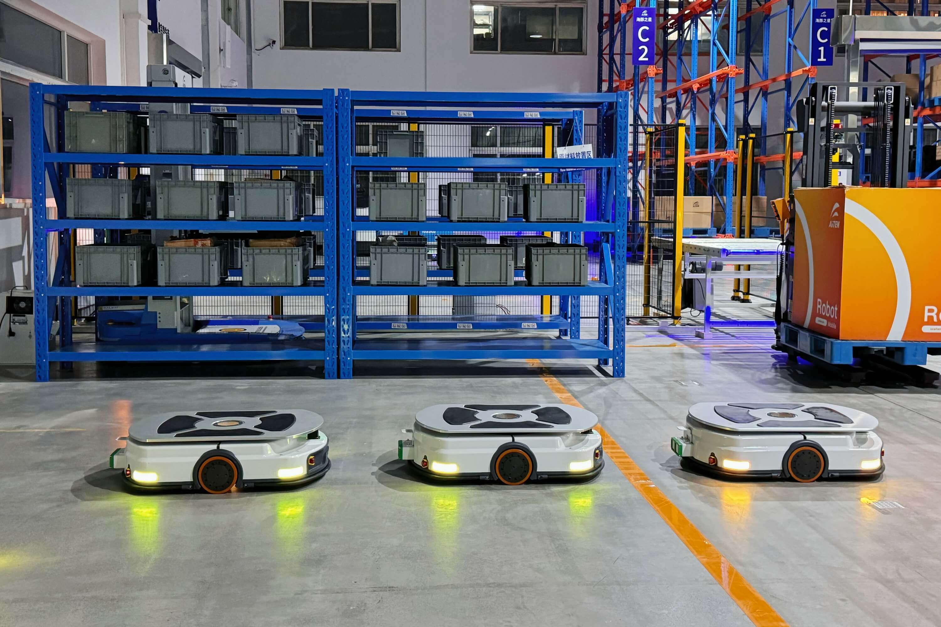 jiuyou九游AMR托盘搬运车：赋能仓库自动化托盘运输